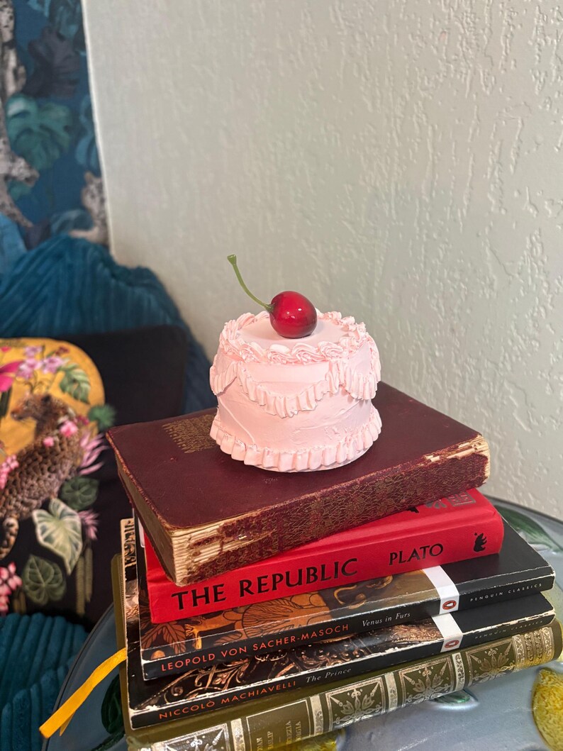 Wee Fake Cake Paperweight - Pastel Pink