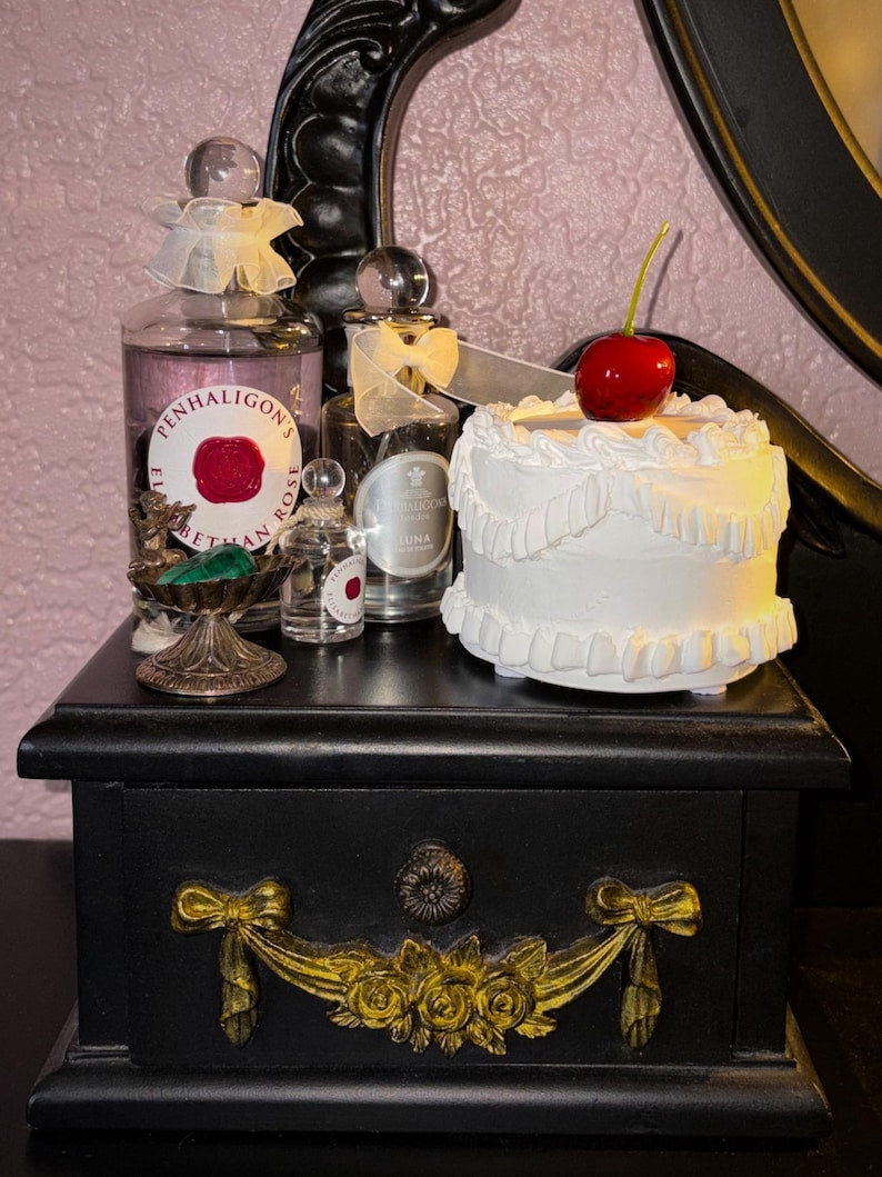 Wee Fake Cake Paperweight - Classic White